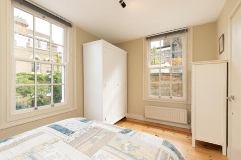 Barnsbury Street ...