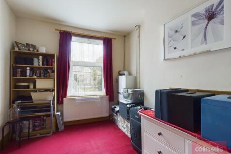 CAM05075G0-PR0015-STILL007.jpg
