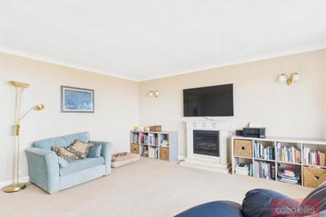 CAM05075G0-PR0048-STILL017.jpg