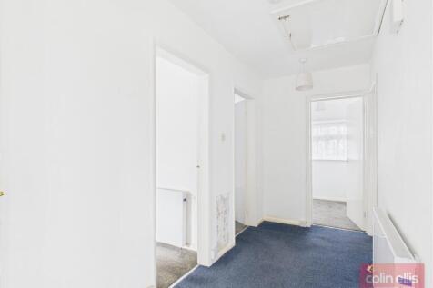 CAM05075G0-PR0045-STILL007.jpg