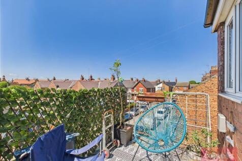 CAM05075G0-PR0104-STILL006.jpg