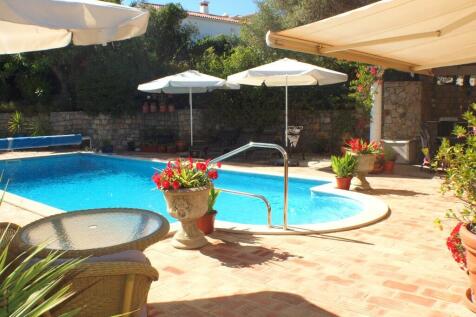 Pool terrace