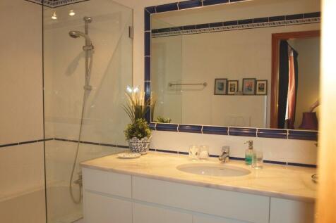Bed 3 en-suite