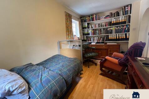 Ground Floor Bedroom/Extra Reception