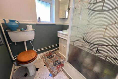 Groud floor bathroom