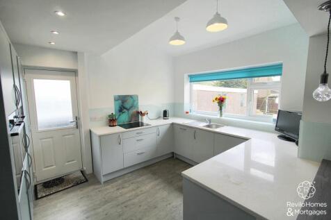 Open Plan Kitchen &amp; Dining Room