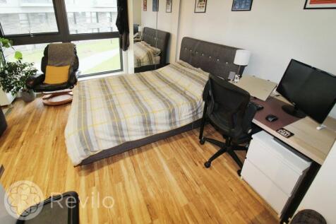 Open Plan Lounge, Kitchen &amp; Bedroom