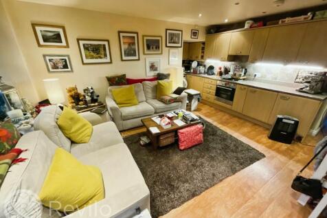 Open Plan Lounge &amp; Dining Kitchen