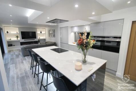 Lounge/Kitchen