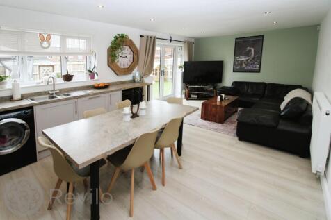 Open Plan Lounge &amp; Kitchen Diner