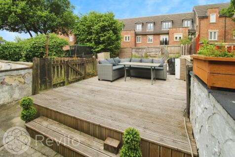 Spacious Rear yard