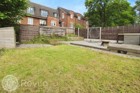 Spacious Rear Yard