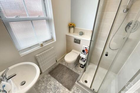 En Suite Shower Room