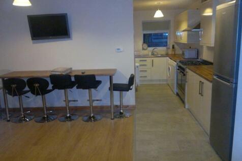 70BR02_Kitchen_Diner.jpg