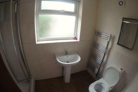 70BR06_Bathroom_1st_Floor.jpg