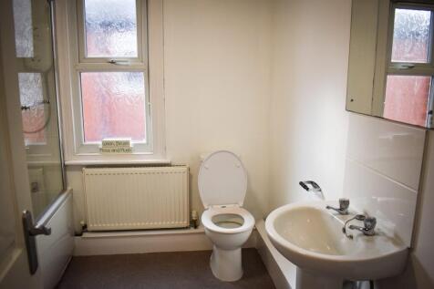 bathroom-2.jpg