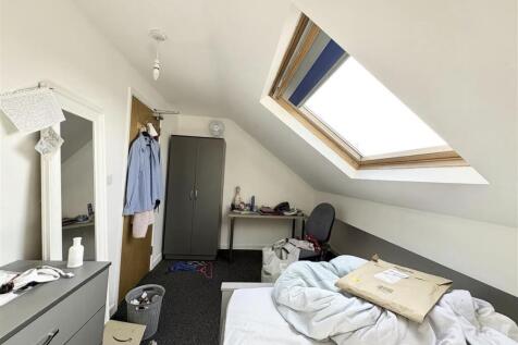 4-bedroom-student-house-in-lenton-nottingham_165471705-2.jpg