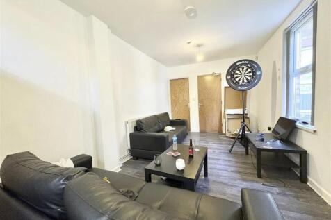 4-bedroom-student-house-in-lenton-nottingham_165471705-2-wa.jpg