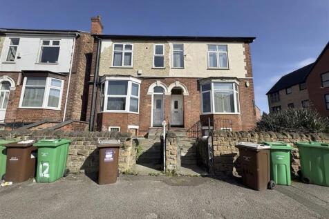 4-bedroom-student-house-in-lenton-nottingham_165471705-2-wag.jpg