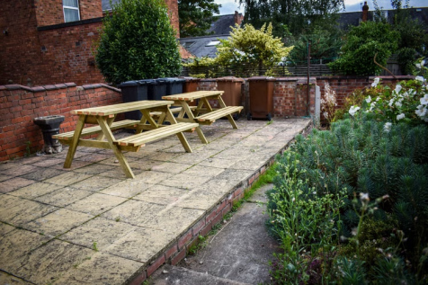 57 Richmond - garden.png