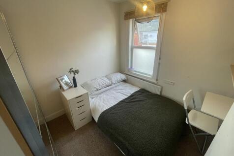 Bedroom 2.jpeg