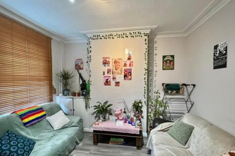 upload_living_room_2_659d127bc7d8b.jpeg