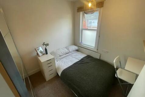 st-nicholas-street,-bills-inclusive---3-bedroom,-1-bathroom-image-9.jpg