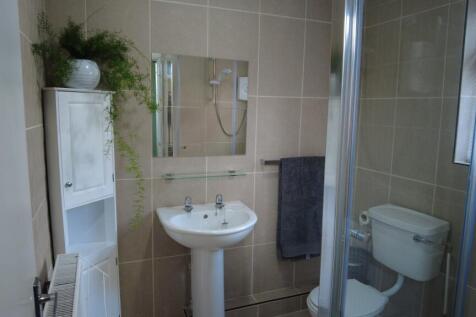 Bathroom 1.jpeg