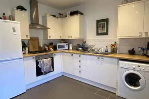 2-bedroom---student-house---ln5-7uh-image-8.jpg