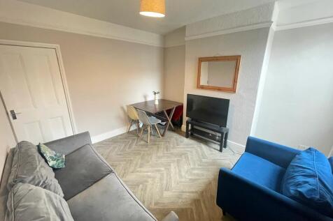 bills-inclusive---14-pennell-street,-ln5-7ta-image-10.jpg