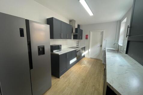 portland-street---spare-rooms---bills-inclusive-image-2.jpg