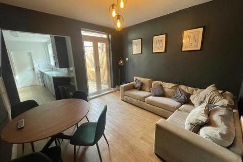 portland-street---spare-rooms---bills-inclusive-image-1.jpg