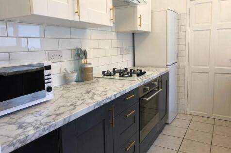 cromwell-street,-ln2-5lp;-4-bed-&amp;-2-bath-image-1.jpg