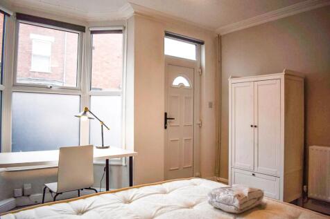 cromwell-street,-ln2-5lp;-4-bed-&amp;-2-bath-image-15.jpg