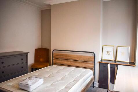 cromwell-street,-ln2-5lp;-4-bed-&amp;-2-bath-image-17.jpg