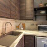 Kitchen2.jpg