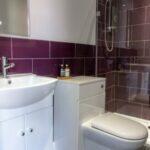 bathroom2.jpg