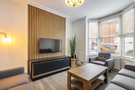 10SouthParade-11-scaled-1.jpg