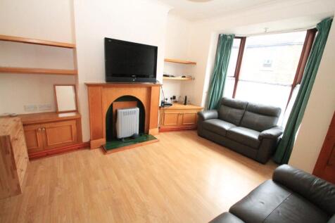 victoria-terrace,-ln1-1hz---4-bed-image-1 (1).jpg