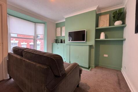 26 Victoria Living Area.jpeg