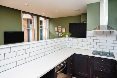 Flat A Kitchen 2.jpg