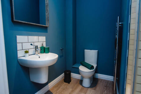 Flat C Shower Room 2 2.jpg