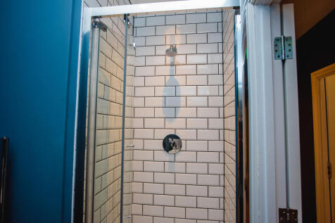 Flat C Shower Room 2 3.jpg