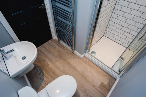 Flat E Shower Room 1.jpg