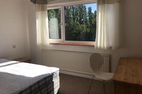 Ravendale Drive Bed 2.jpeg