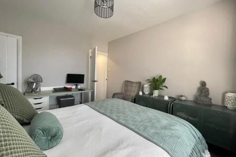 78SA - Bedroom2.jpeg