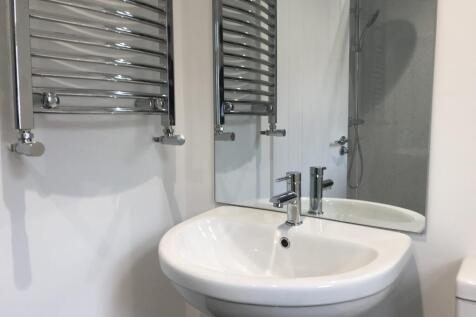 Bathroom - 9 Westfield.jpg