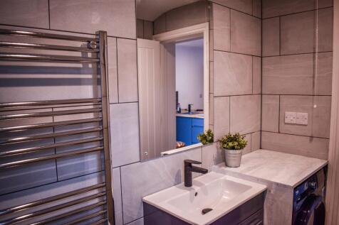 6 St Faith - Bathroom (1).jpg
