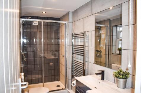 6 St Faith - Bathroom.jpg