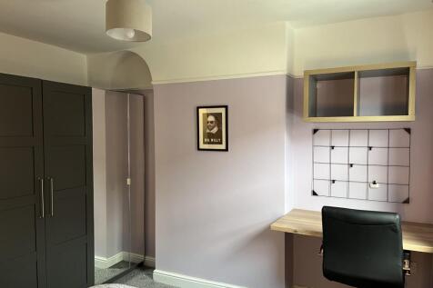 5 Victoria Terrace - Bedroom (2).jpg